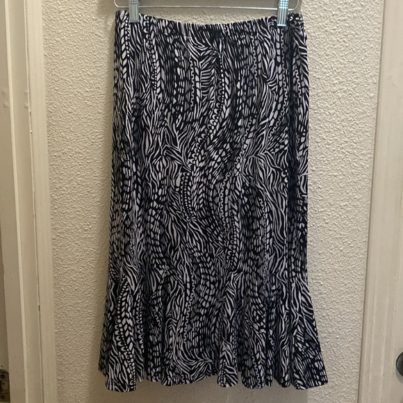 Allison Daley 10p Skirt - Picture 4 of 4